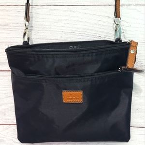 Nwot Roots nylon crossbody with leather accents